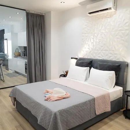 Psaron Suites Near Port Apartment
