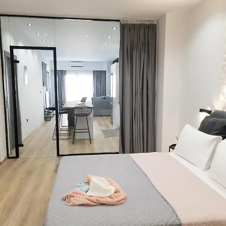 Apartment Psaron Suites Near Port *