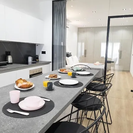 Psaron Suites Near Port Apartment