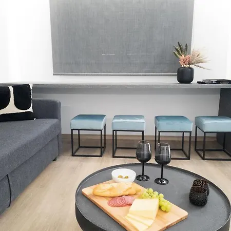 Psaron Suites Near Port Piraeus