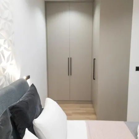 Apartment Psaron Suites Near Port *